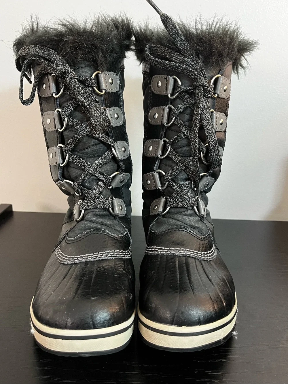 Sorel Tofino Youth Black Faux Fur-Trim Winter Lace-Up Snow Boots Big Girl’s 3